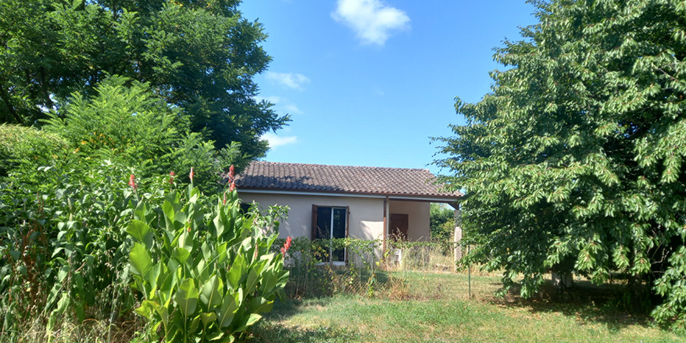 maison à ST SEURIN SUR L ISLE (33660)